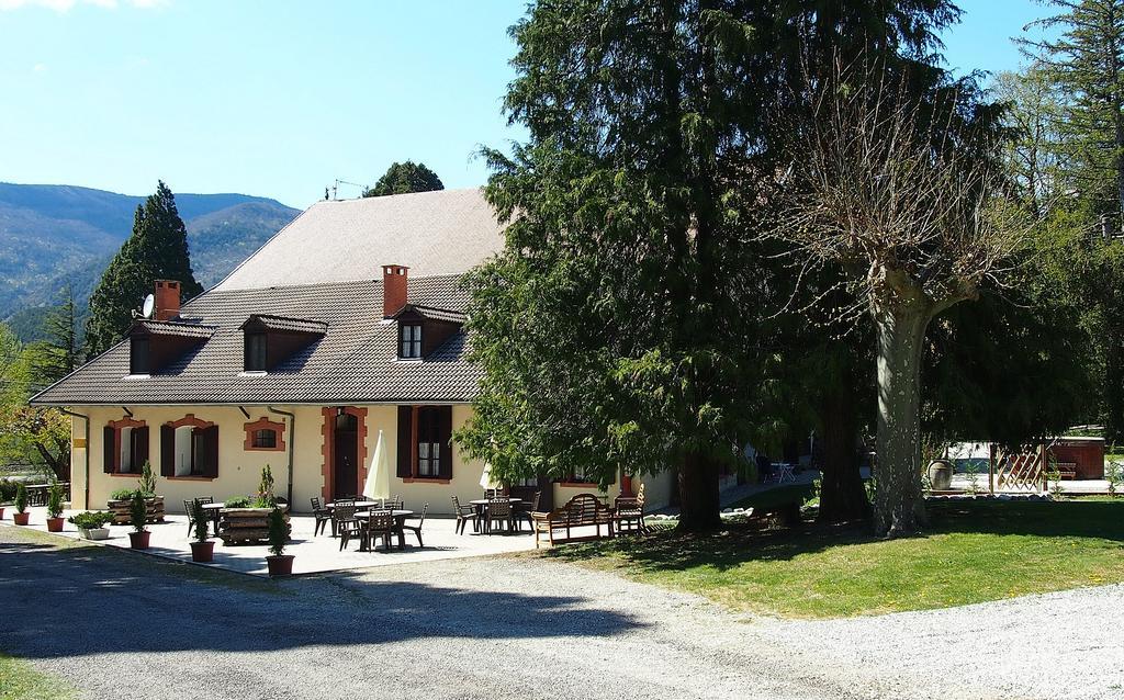 La Source Saint-Pierre-d'Argencon Exterior foto