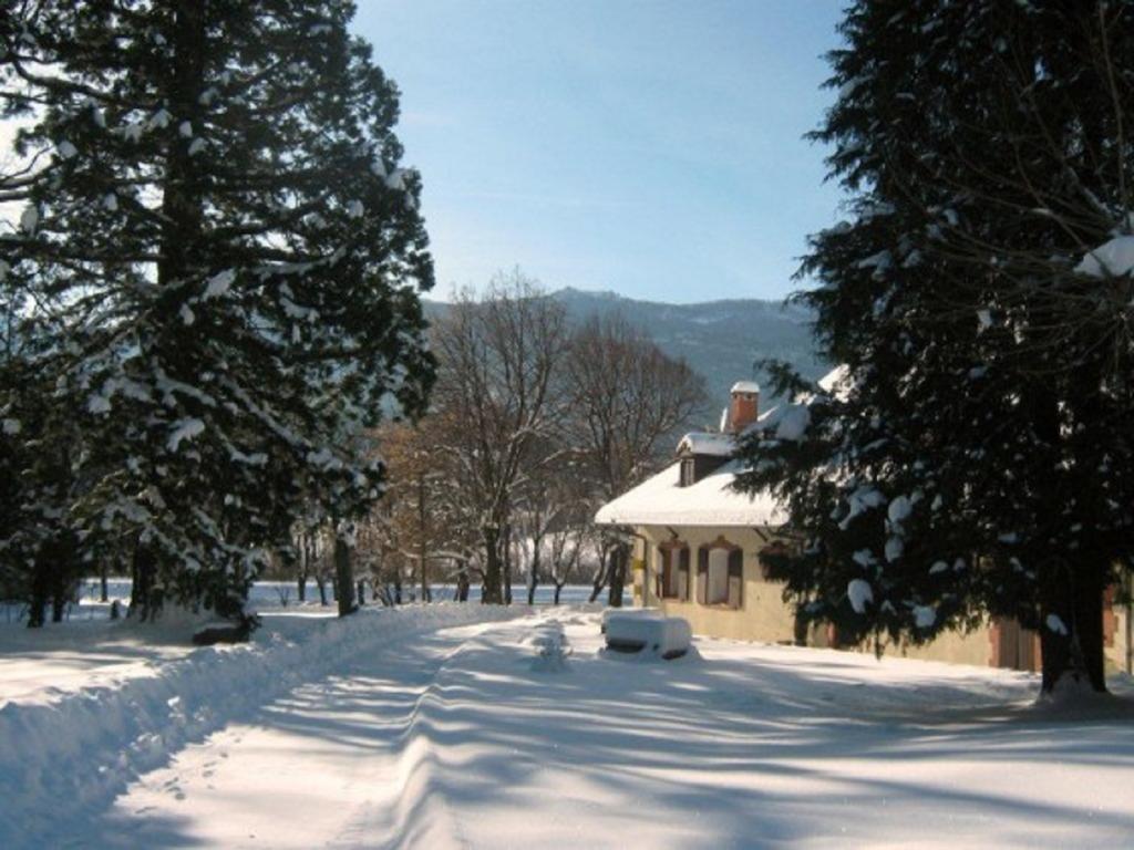 La Source Saint-Pierre-d'Argencon Exterior foto