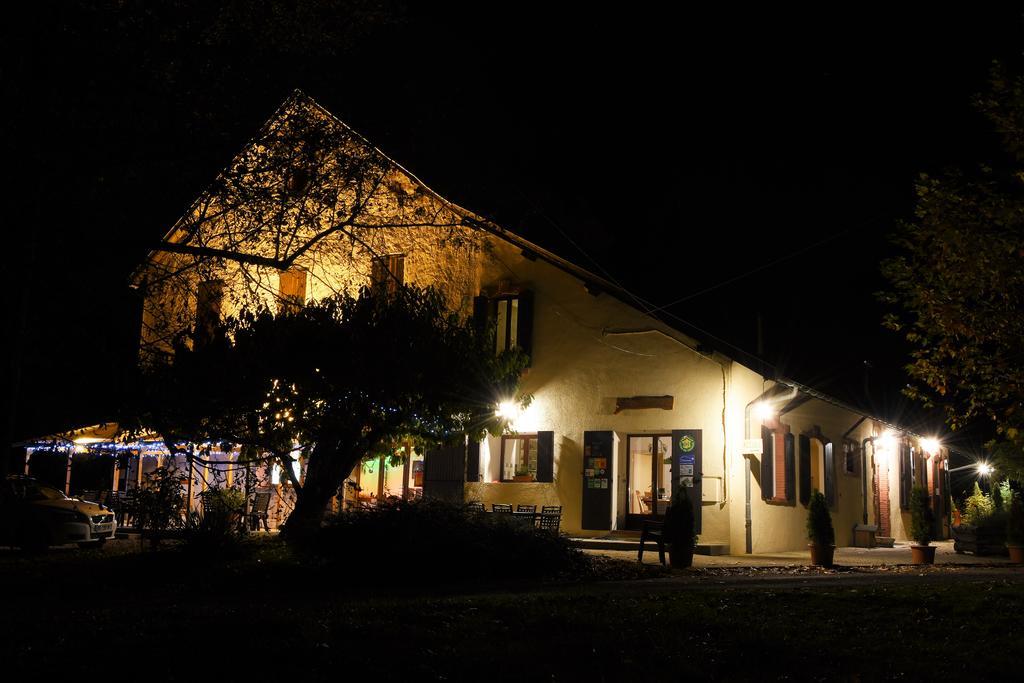 La Source Saint-Pierre-d'Argencon Exterior foto